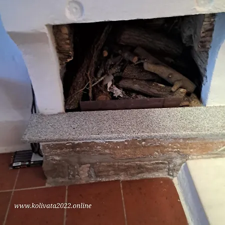 2-bed In Kolivata - Sleeps 4 - Wifi - Parking Holiday home *